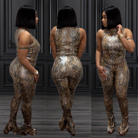 "Keep Calling" Pants Set